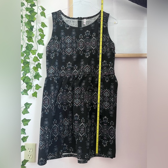 Xhilaration Patterned and Black Dress - Picture 6 of 10